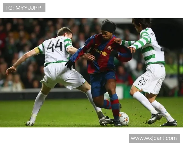 足球明星伴侣大对比：从风格到生活，探究球星女友的不同魅力与影响